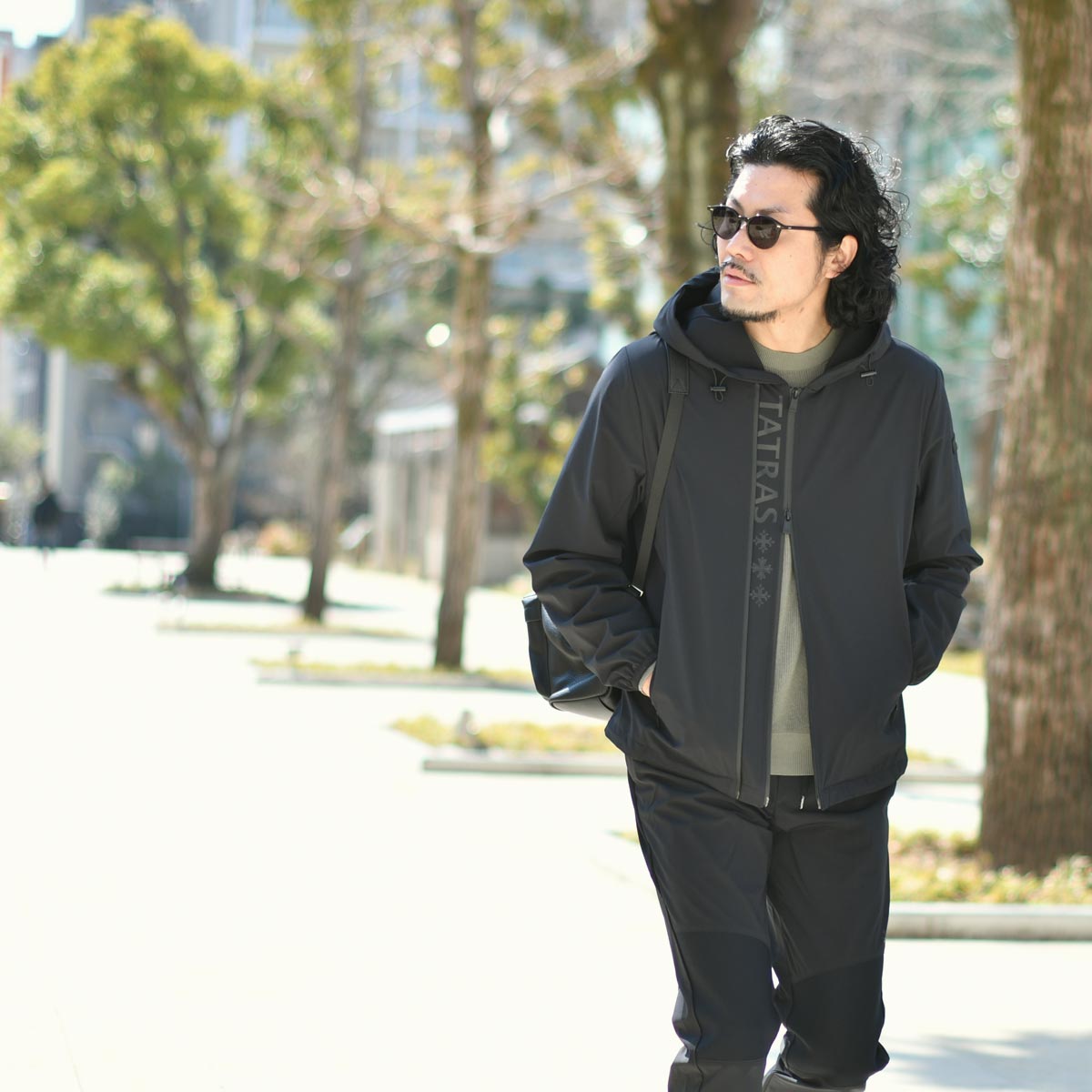 TATRAS【タトラス】ジップアップパーカー AUDEE ナイロン ストレッチ