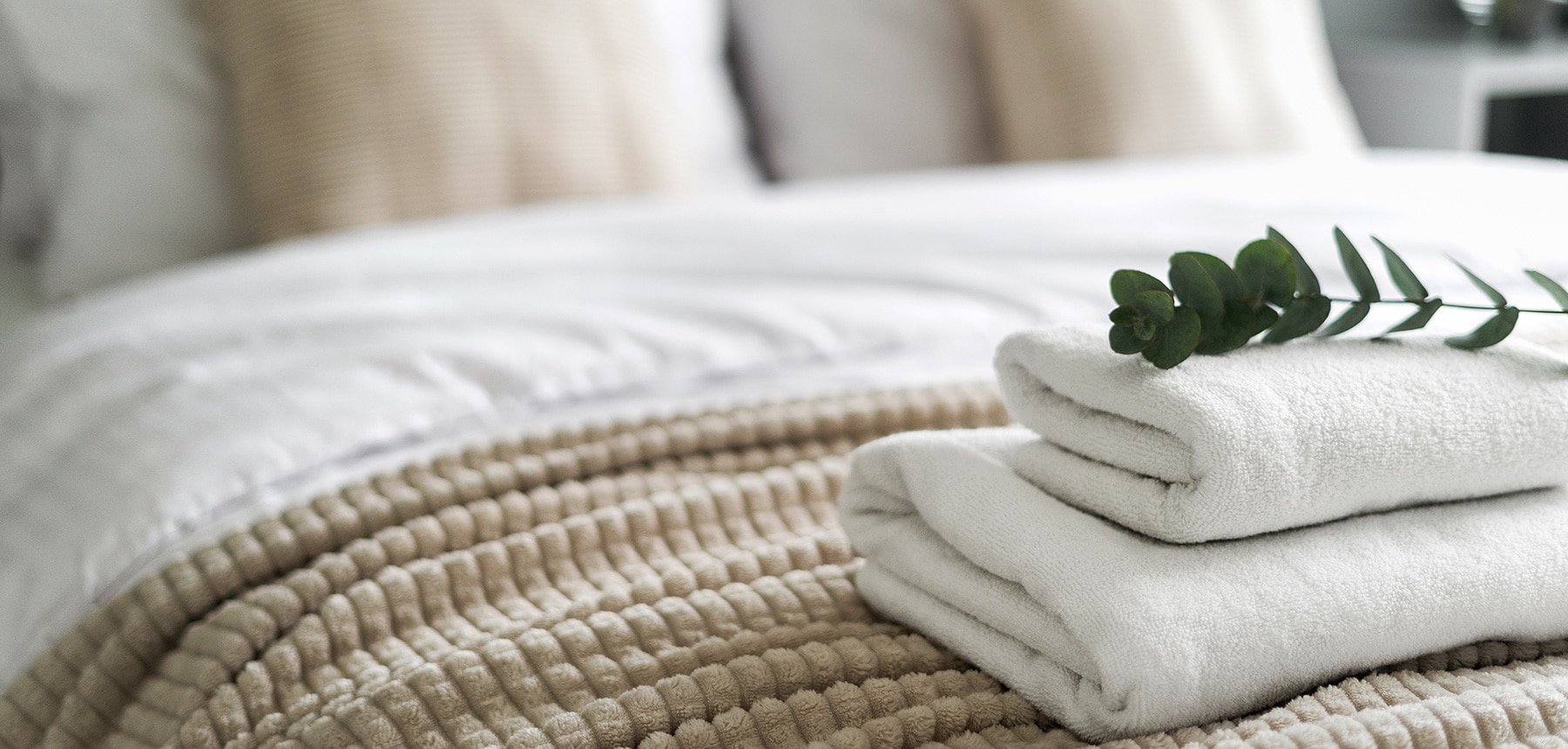 V434 ポーラアロマエッセゴールドヘアパックN 10g【入数400個】