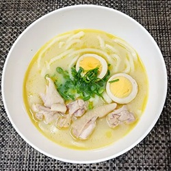鶏白湯うどん　味玉のせ