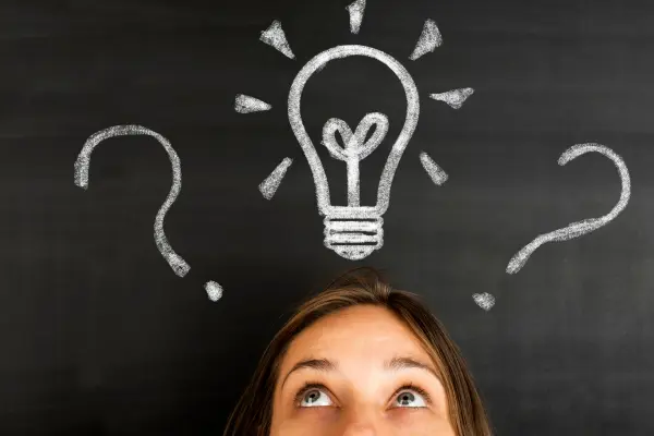 業務用エアコンの寿命は約何年？メーカー推奨と実際の違い