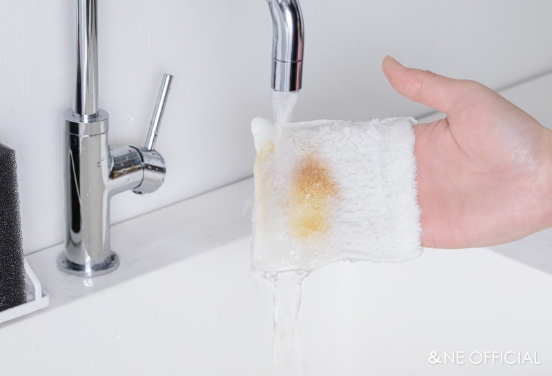 ぬるま湯で落ちる
