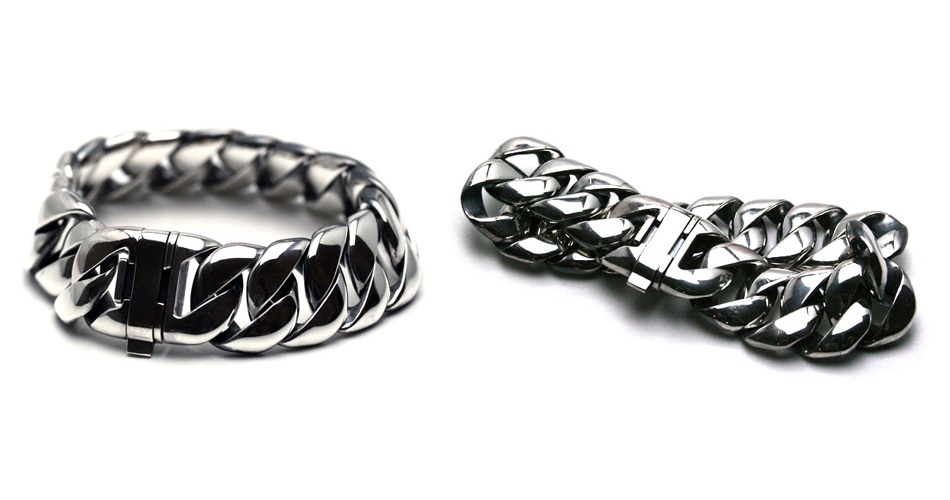 Curving Chain Bracelet