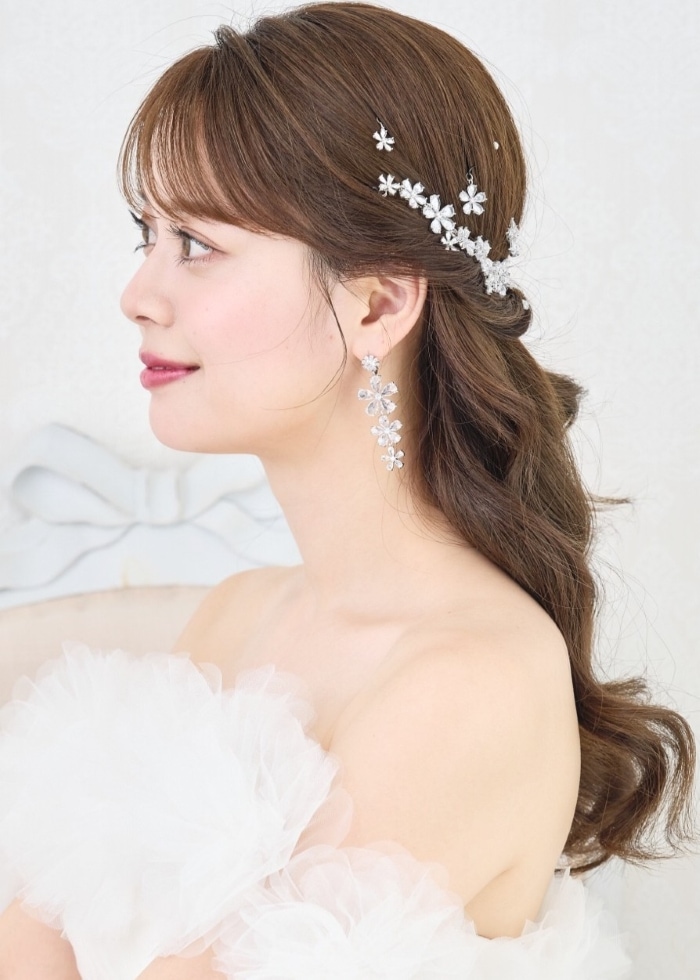 ANNAN WEDDING　ピアス・ネックレス・ティアラ　ゴールド ブライダルアクセサリーのアンナンウェディング