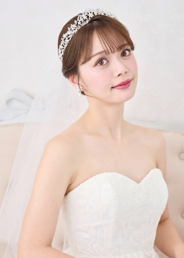 【かりんとー】ANNANWEDDING ウェディングティアラ 横幅広め ブライダルアクセサリーのアンナンウェディング