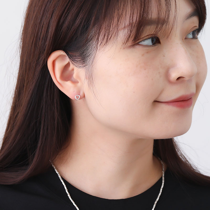 ピアス レディース シルバー925 ねじれ三角 金属アレルギー対応 silver