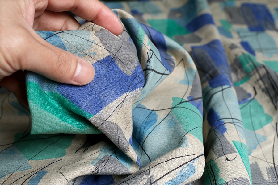 洗いをかけた 綿麻プリント「ジェオリィ」