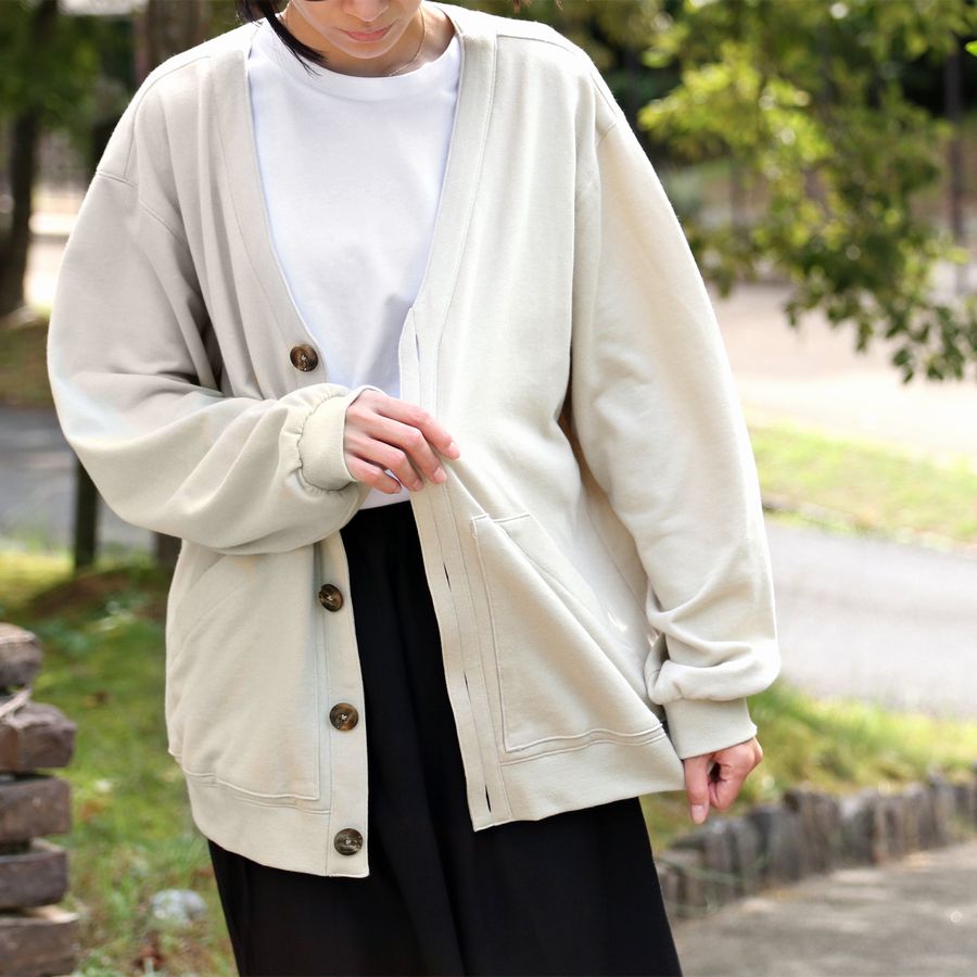 ニットカーディガン