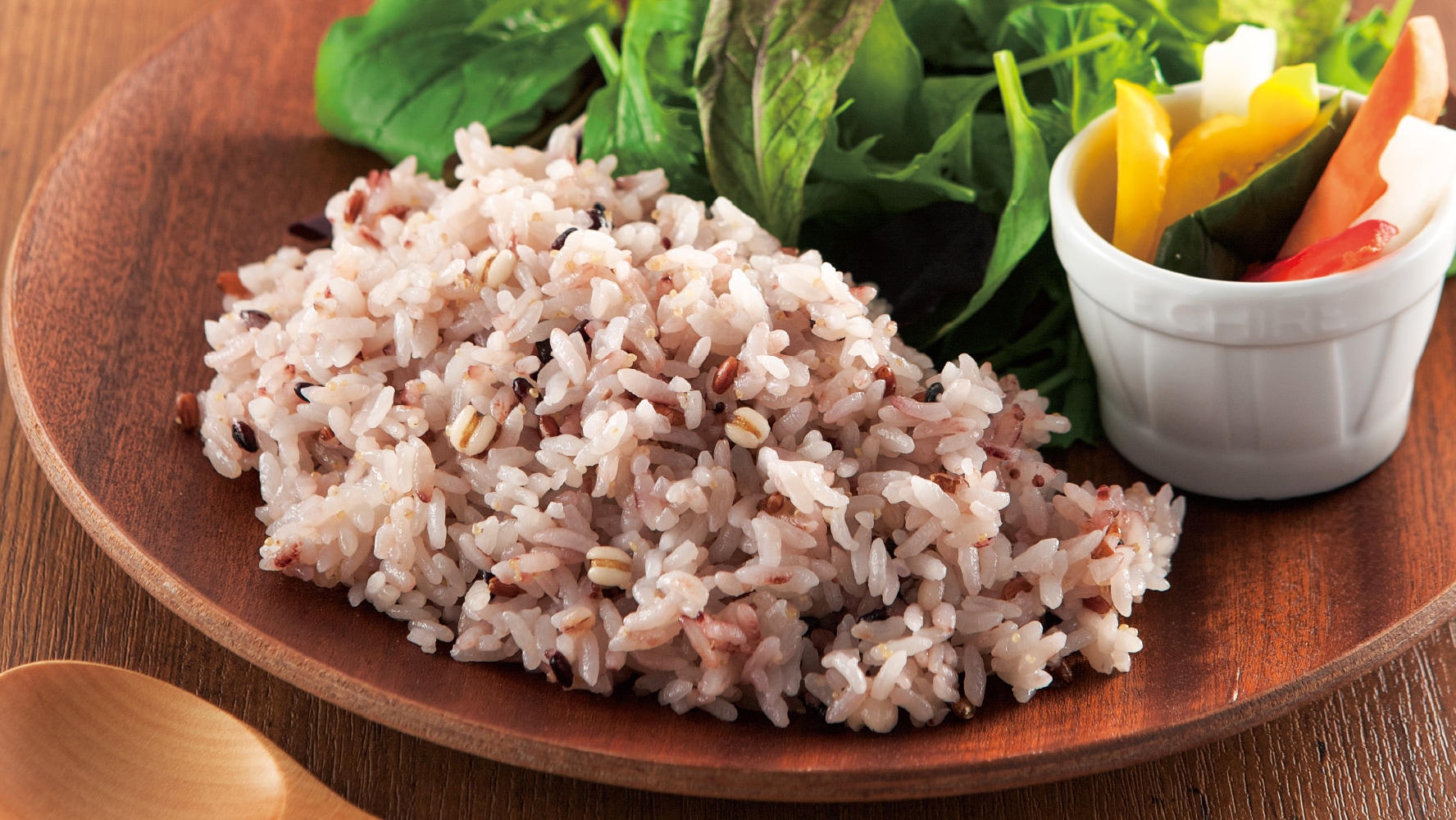 毎日のごはんにプラス！
美容と健康にお米のたわら蔵の雑穀米