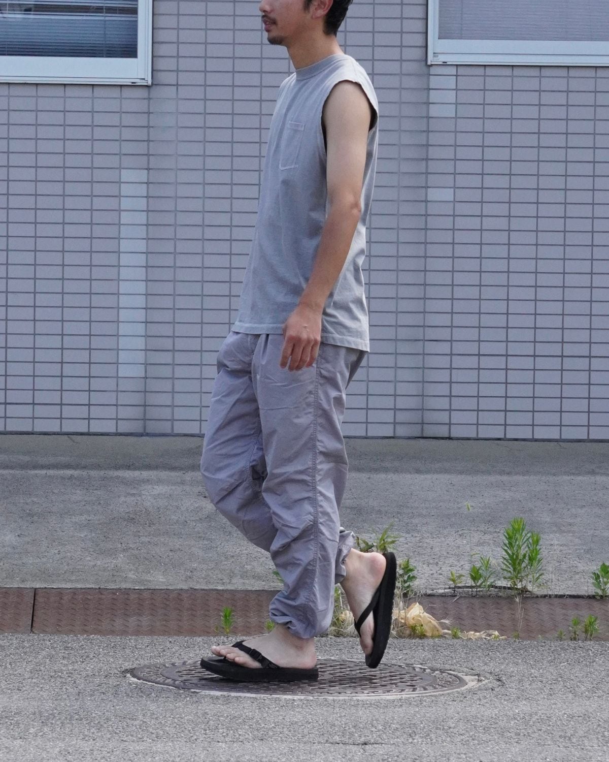 GRAY WALKER ST EASY PANTS Styling Detail