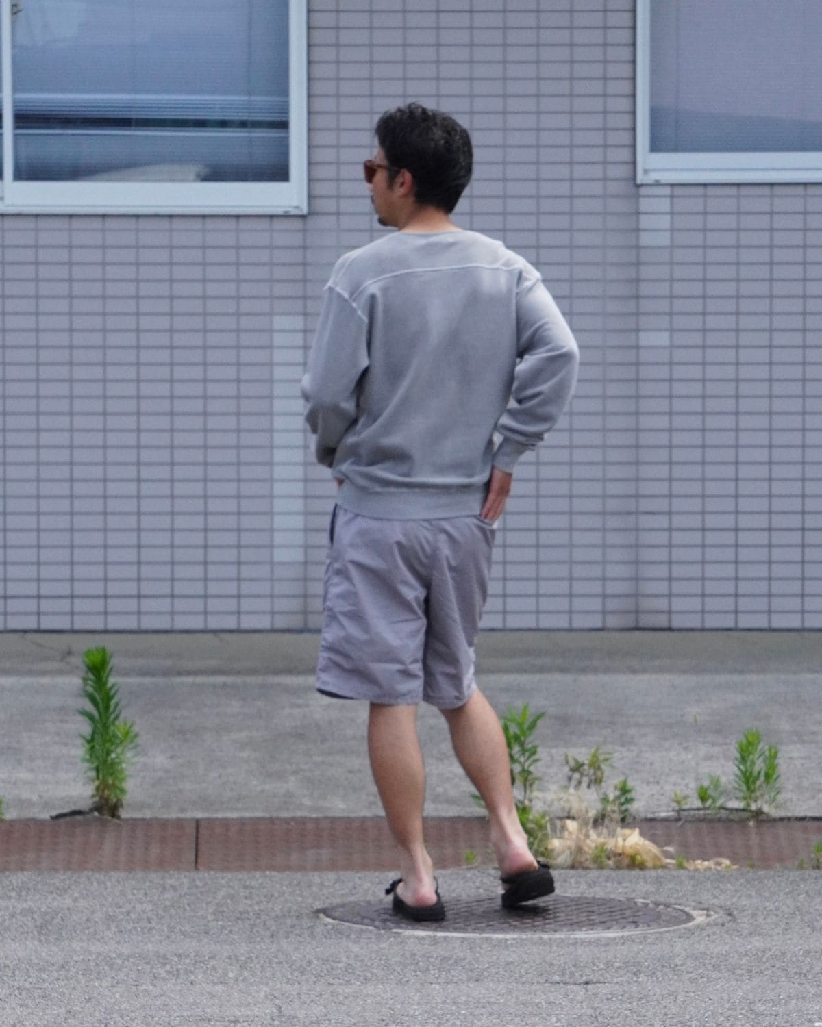 GRAY WALKER EASY SHORTS Styling Detail