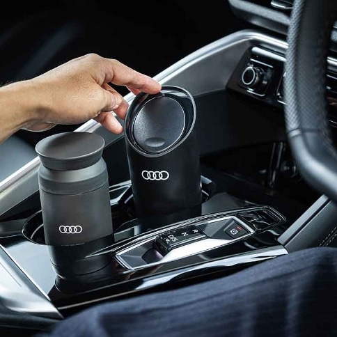 Audi トラッシュボトル