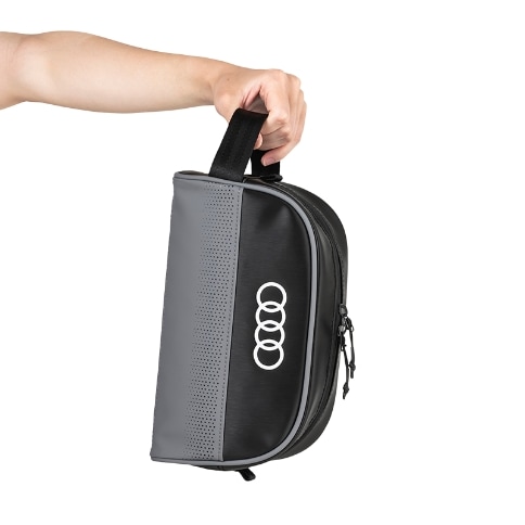 Audi×テーラーメイド ポーチ（ブラック/グレー）