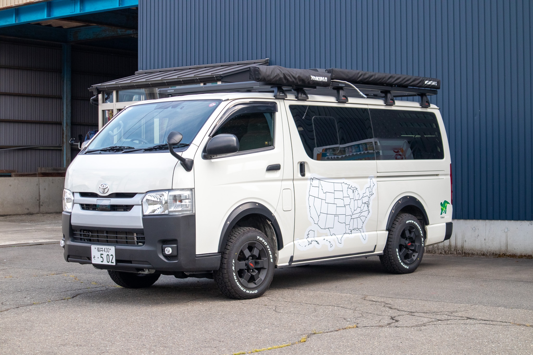 TOYOTA HIACE 200系