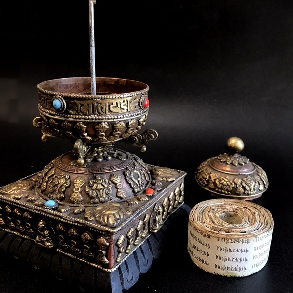 超激安得価チベット密教の線香入れ 工芸品