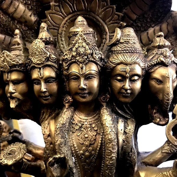 ヴィシュヌ神／ヒンドゥー教の三大神の１人ヴィシュヌ／10の