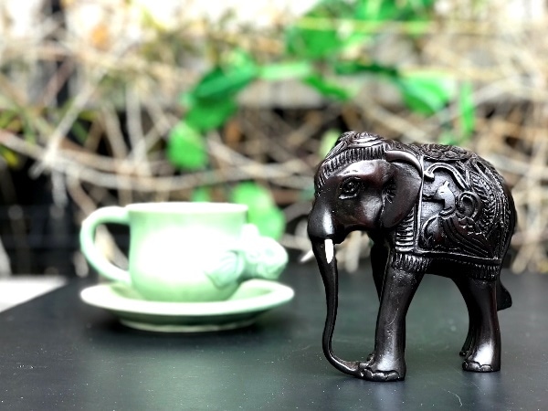 象の置き物　象のオブジェ　幸運が舞い込む象のオブジェ-アジアンライフスタイルチャナン　公式通販