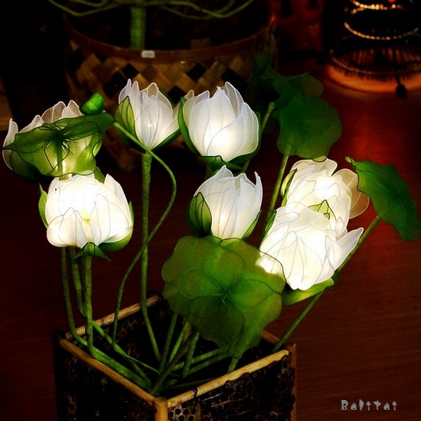 ロータス 睡蓮のライト ロータスのランプ フラワーライト 蓮の花のインテリアランプ 白 ランプ 照明 アジアンライフスタイルチャナン 公式通販