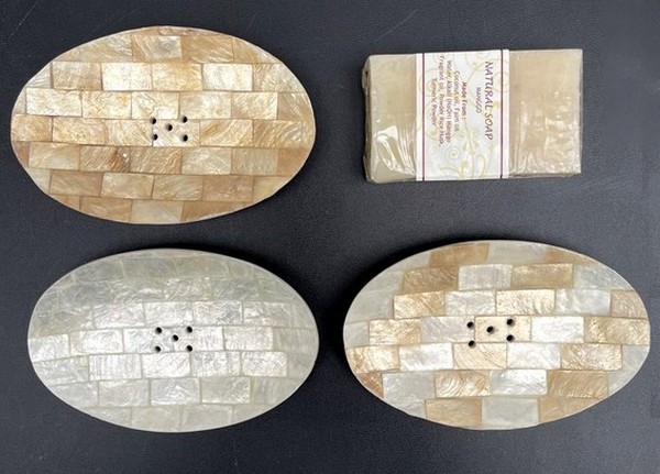 カピス貝のソープディッシュ／石鹸皿／オーバル【ホワイト】【ゴールド