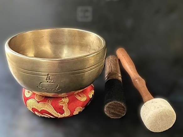 満月シンギングボウル　③ サンタラトナシャキア氏工房 2025年最新】サンタ・ラトナ・シャキアの人気アイテム - メルカリ