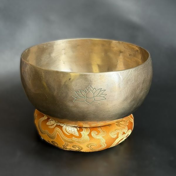マットゴールド 19cm A音 シンギングボウル ヨガボウル 7メタル／シンギングボウル【Φ18cm】【F】サンタ・ラトナ