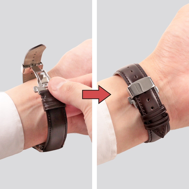 バックルを使って時計を装着している様子