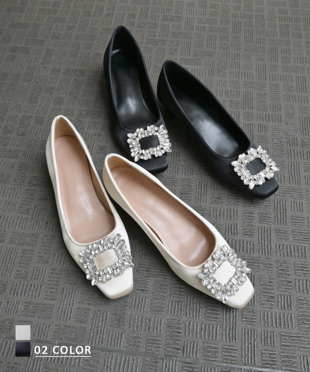 ビジューパンプス