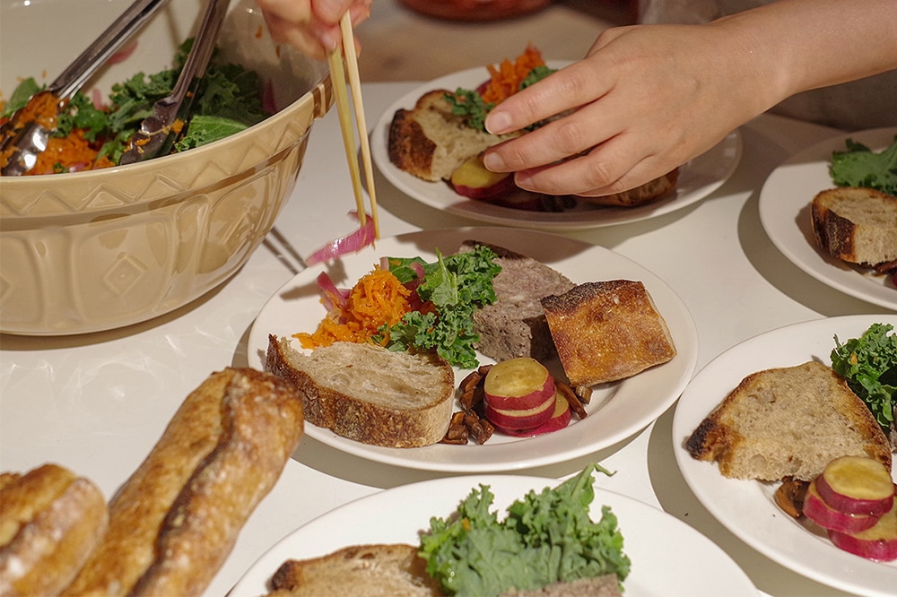 料理家・サルボ恭子さんに学ぶ「暮らしを愉しむキッチン道具とテーブルウェア」