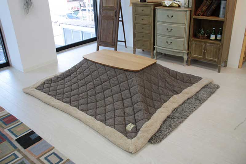 エルフこたつ４