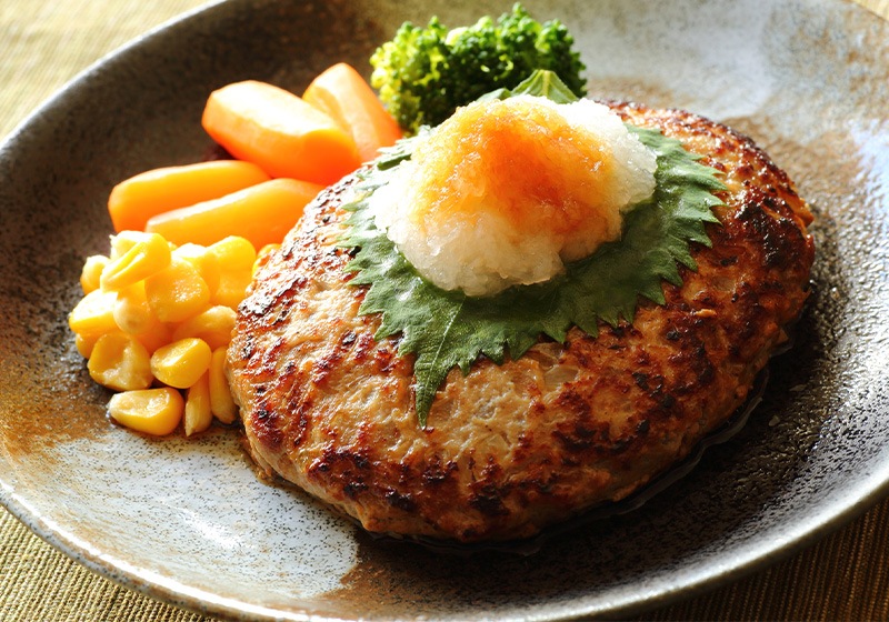 おすすめのソースで味わいの変化を楽しむ