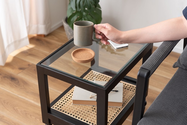 サイドテーブル ブラック カフェテーブルとして使用イメージ