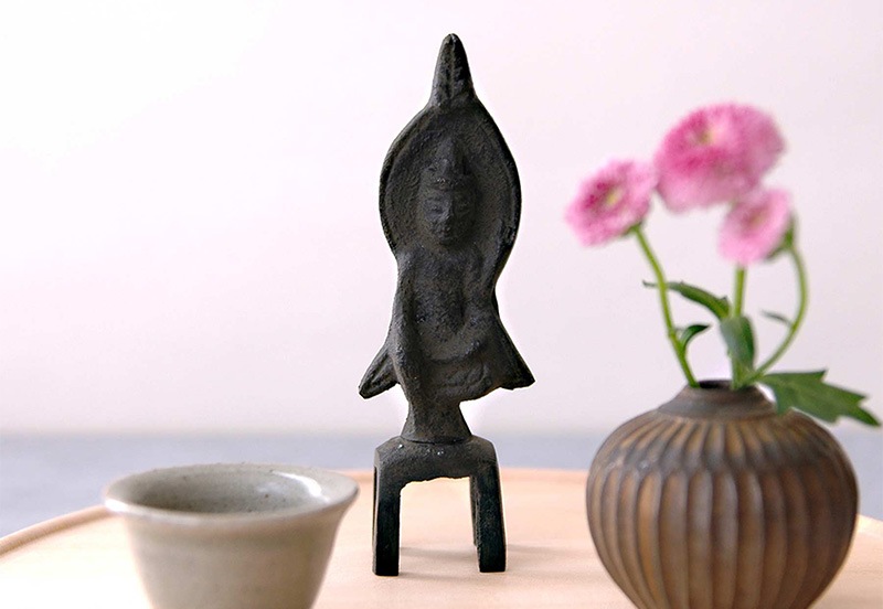 仏像 日本製 真鍮 ここかしこ ほとけさま 思惟 自宅 仏壇 置物 飾り
