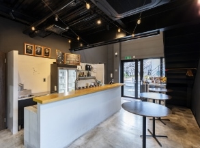 TAPROOM 02