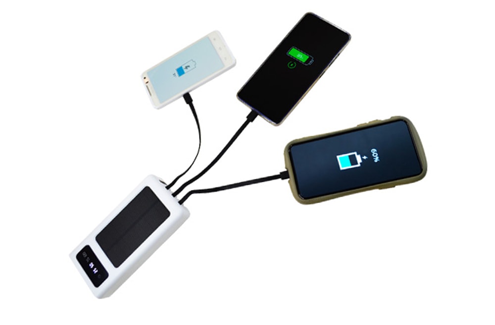 太陽光・照明でフル充電状態にしておけば、いつでもすぐ使えて便利。