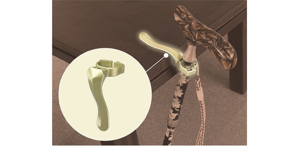 杖フック「フラミンゴの羽」が付けられます