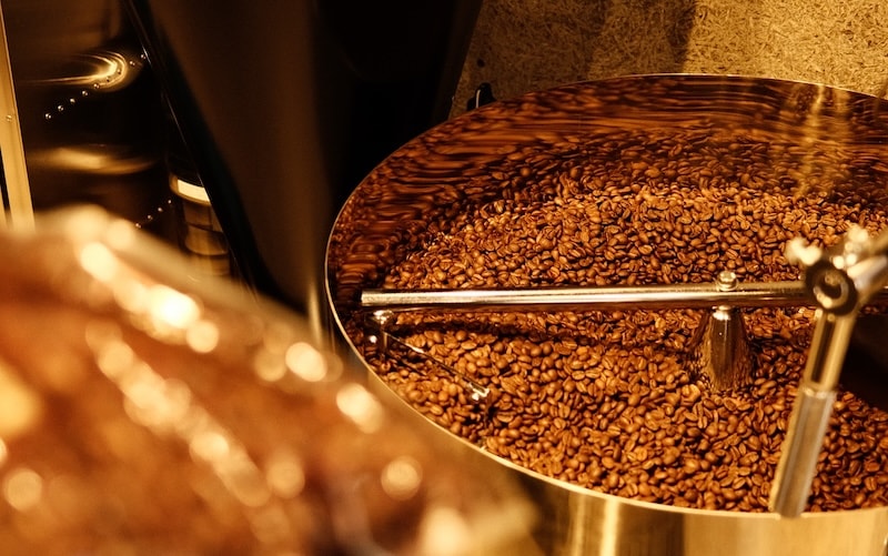 焙煎したてのコーヒー豆