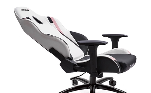 最大180度リクライニング