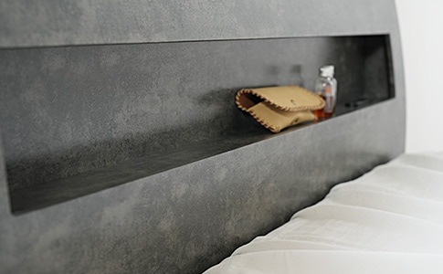 ヘッドボードの小物置き（棚）