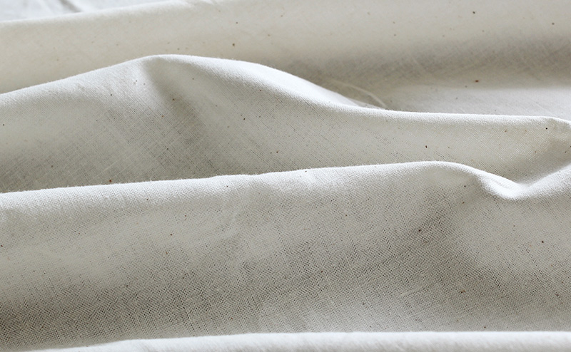 素肌にやさしい無漂白・無染色の生地アップ