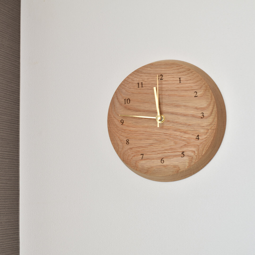 オーク材の壁掛け時計