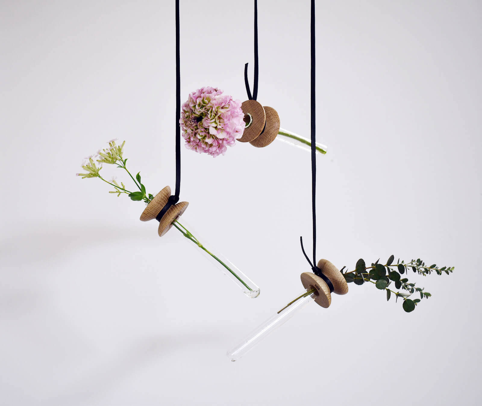 SUSPENDED FLOWER