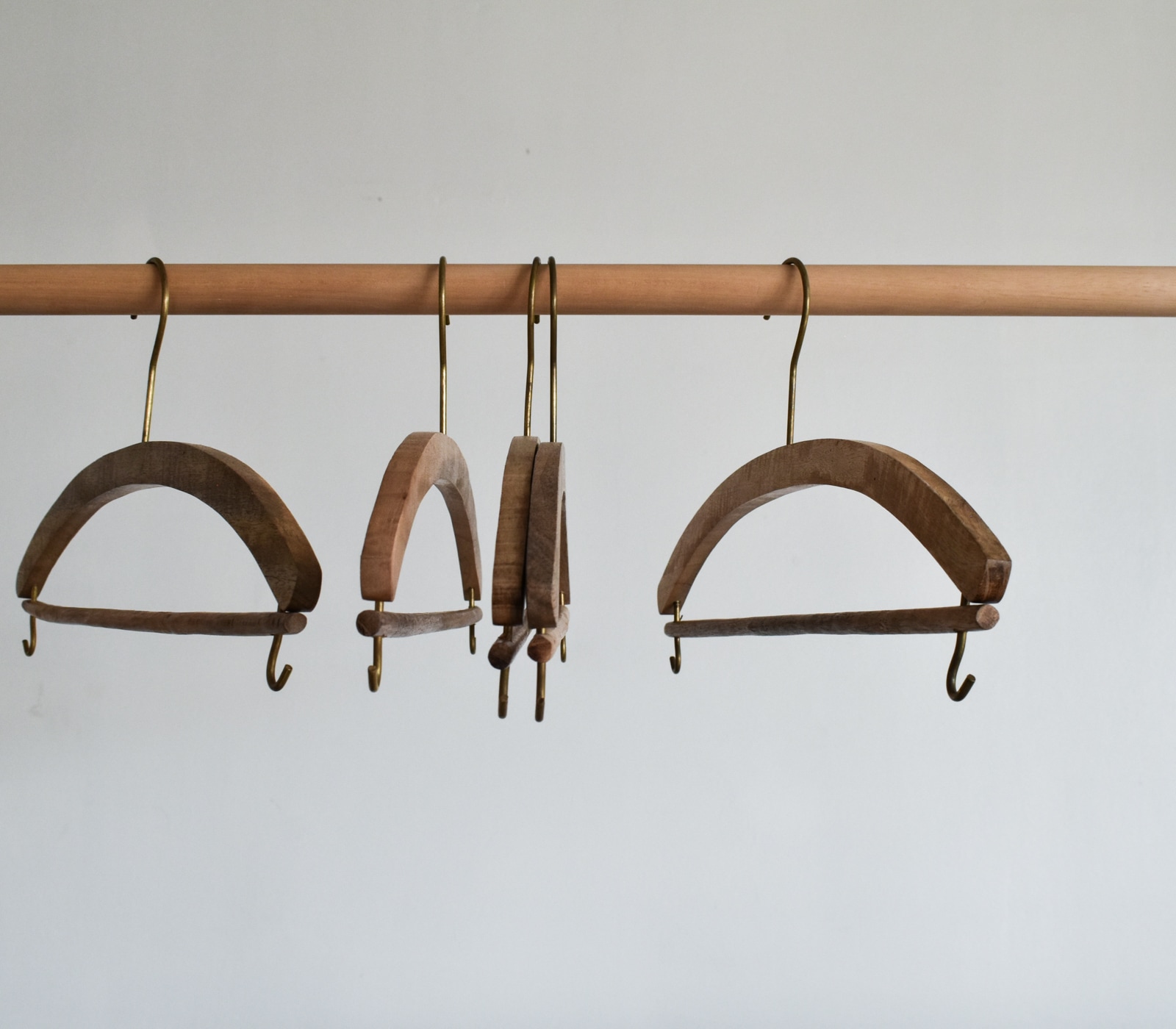 WOOD SKIRT HANGER