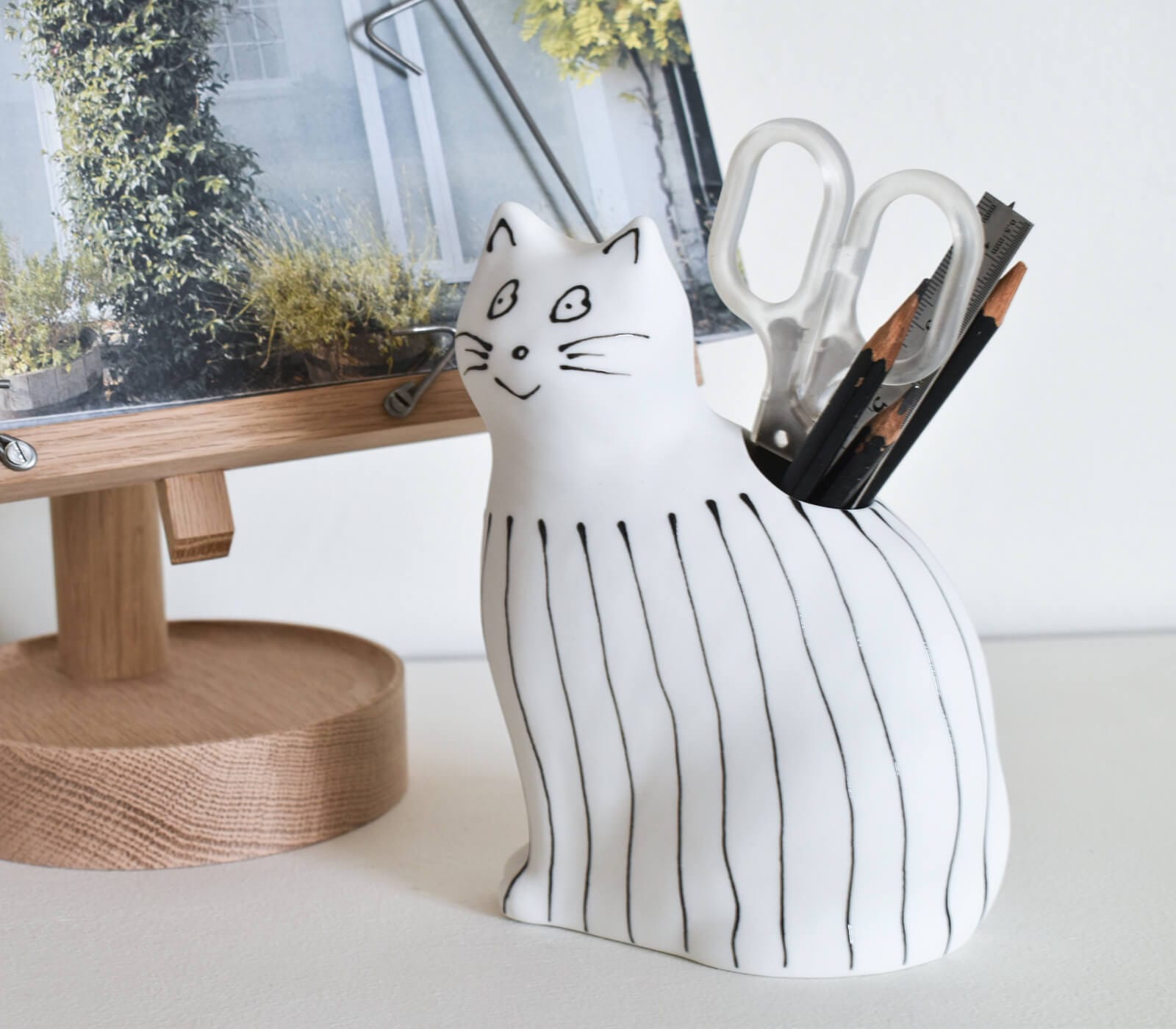 I AM JIKINEKO （ひがしちか / ZEN TO）｜CATAWARA（カタワラ）