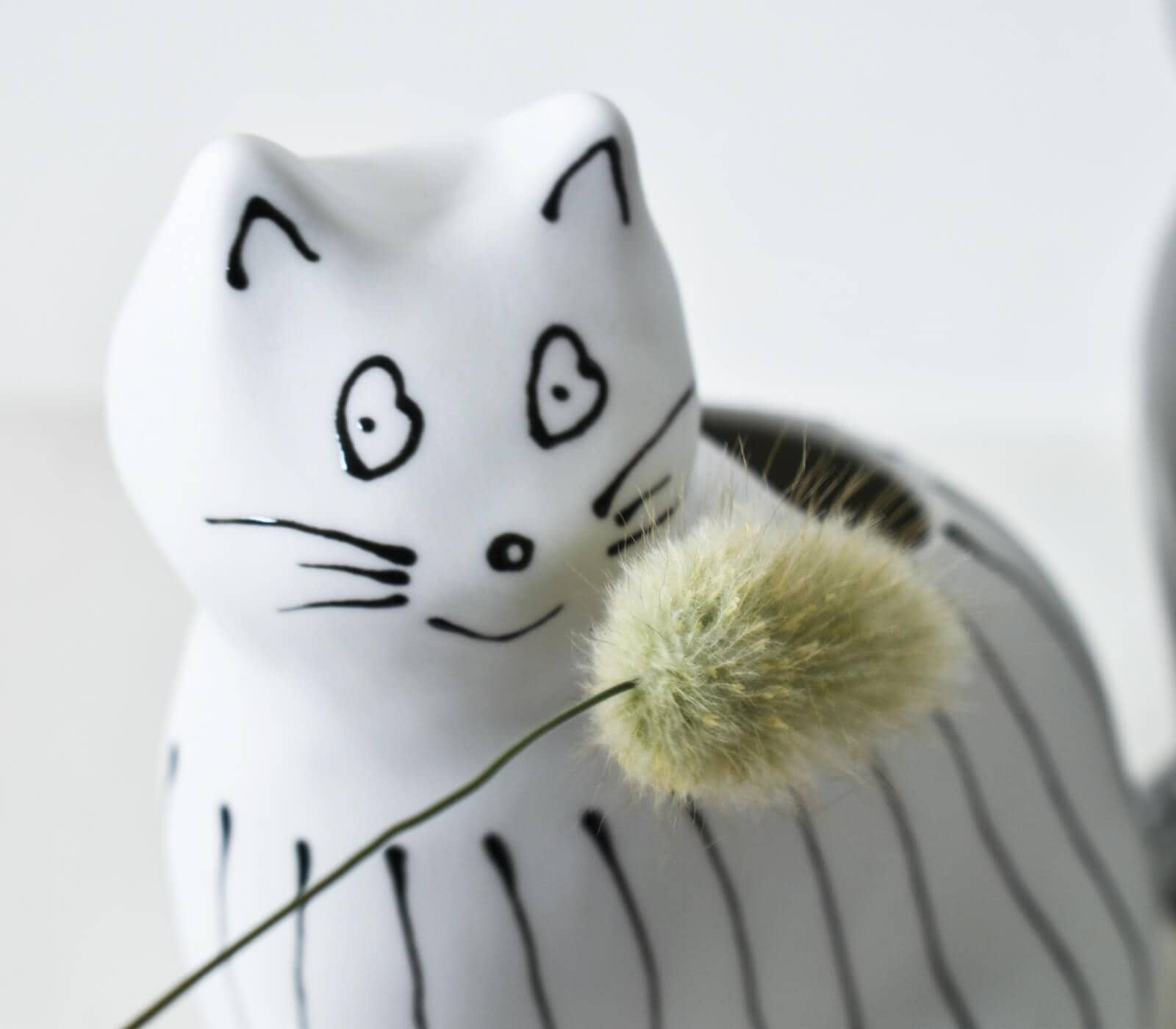 I AM JIKINEKO （ひがしちか / ZEN TO）｜CATAWARA（カタワラ）