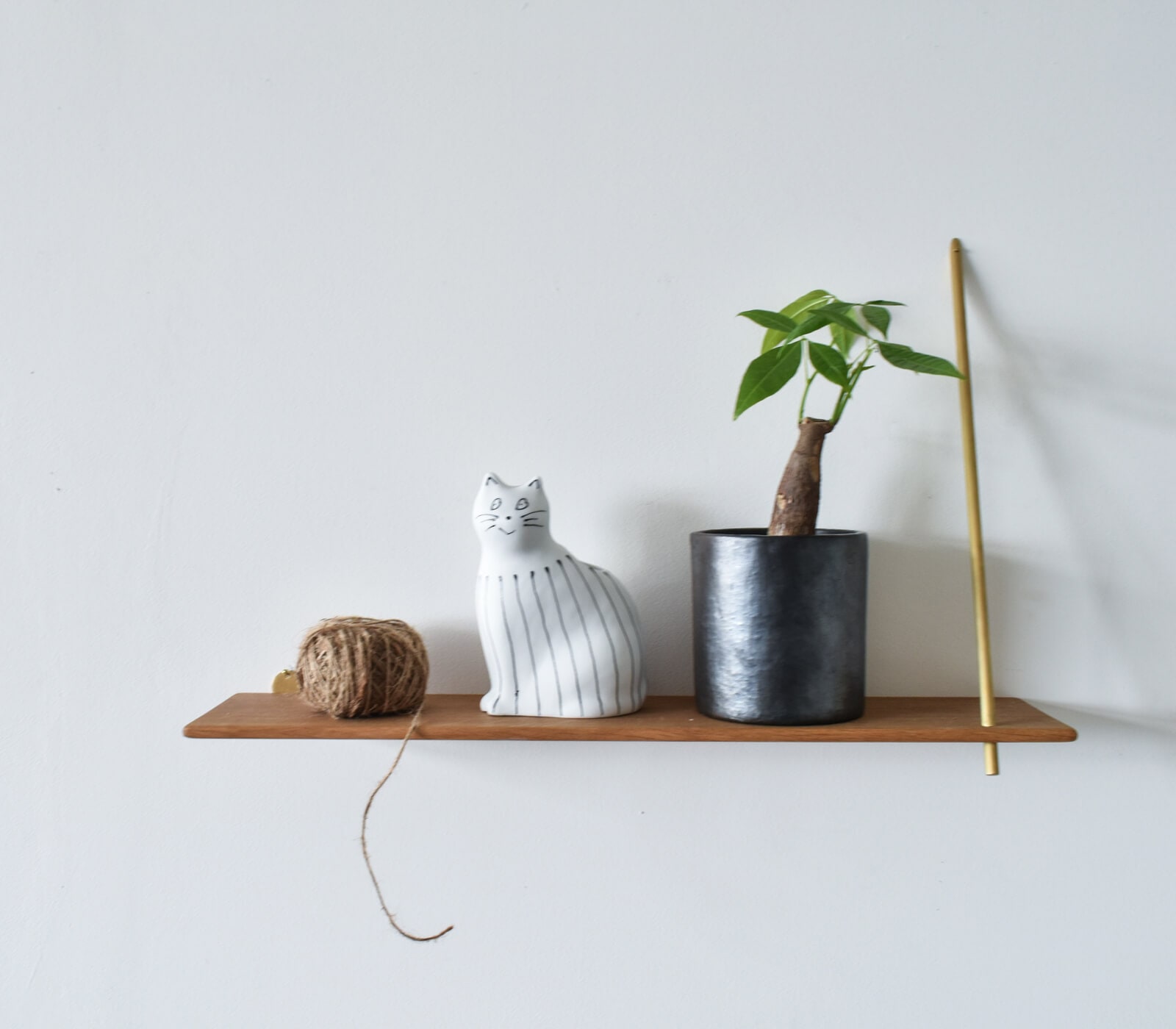 BLACK POTTERY TOOL STAND