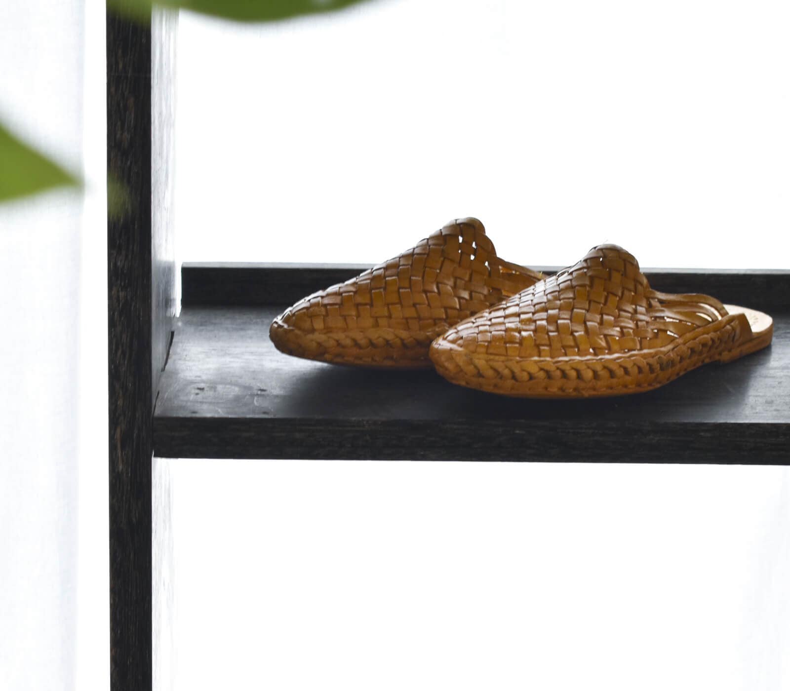 WOVEN CHAPPAL