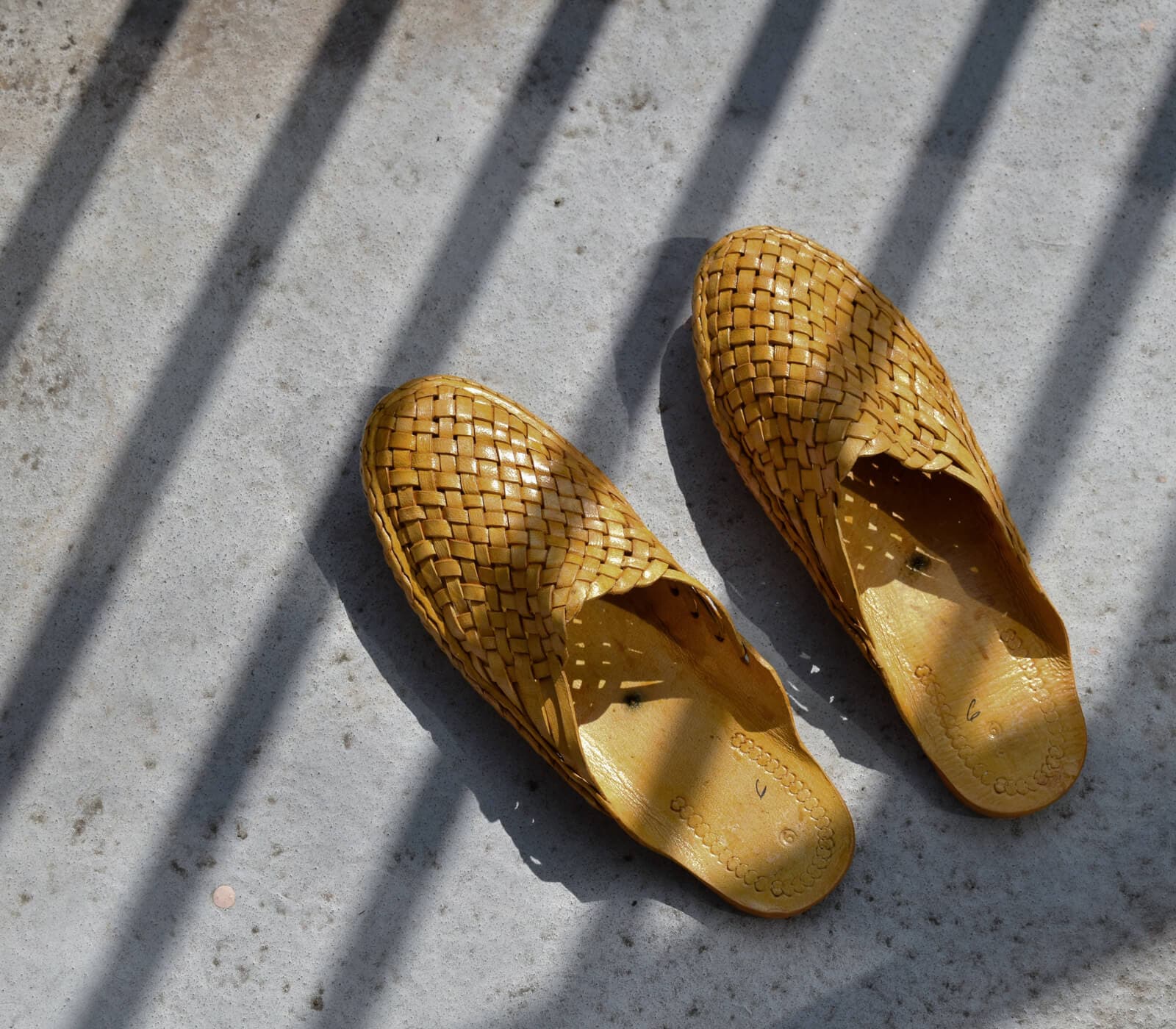 WOVEN CHAPPAL