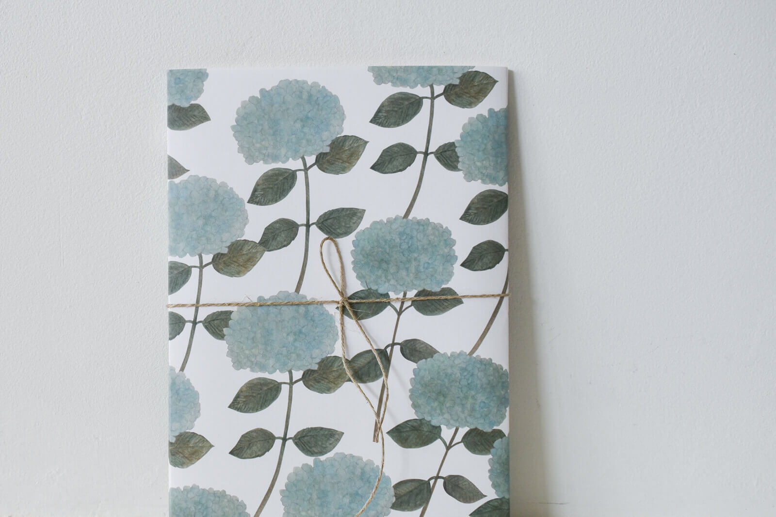 ネクタイアトリエのカレンダー｜CATAWARA