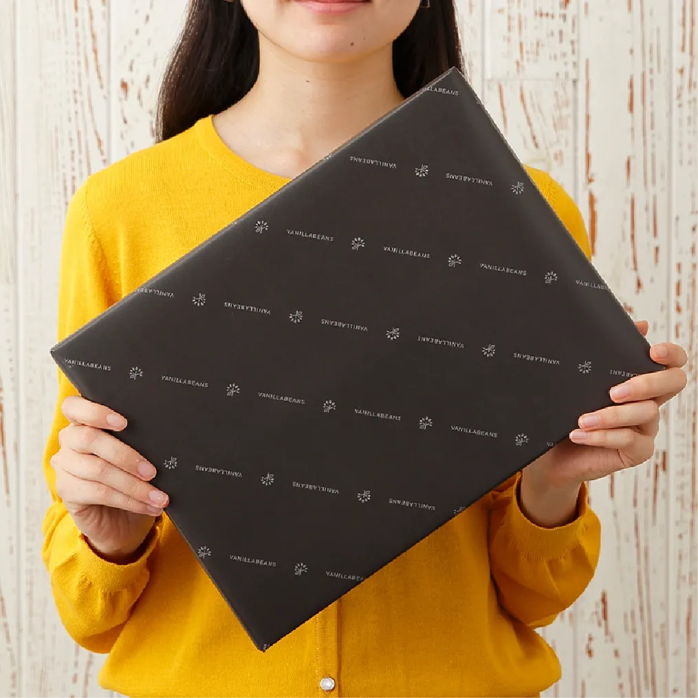 シックで高級感のあるパッケージ