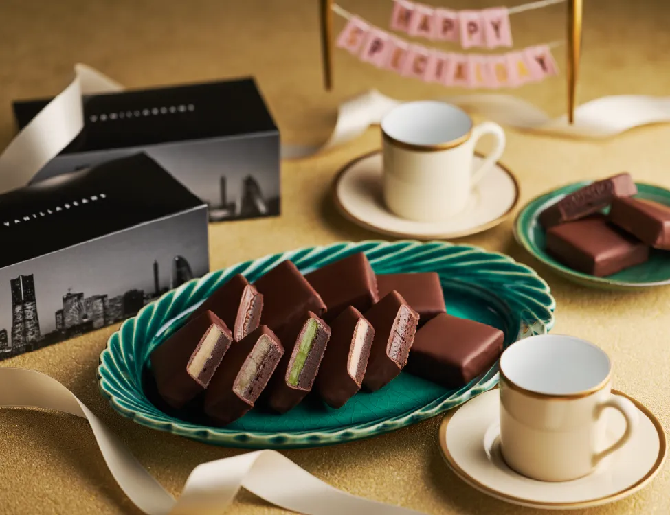 PARIS TROIS 15th Anniversary | 横浜チョコレートのバニラビーンズ