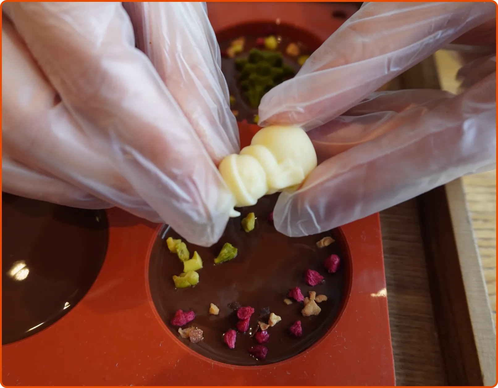 チョコレートの魅力を丸ごと体感できる特別な体験 | 横浜チョコレート